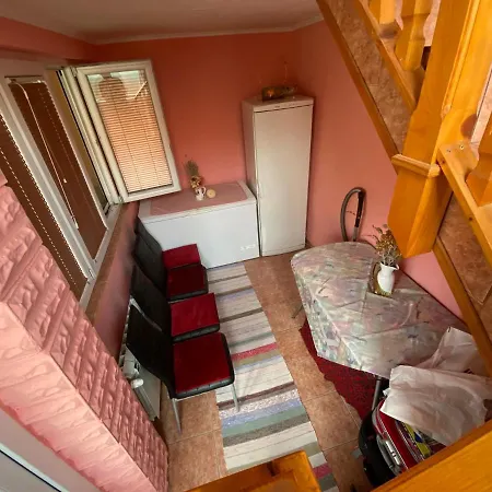 Sud ,,antal I Olga,, Couette-café Skorenovac